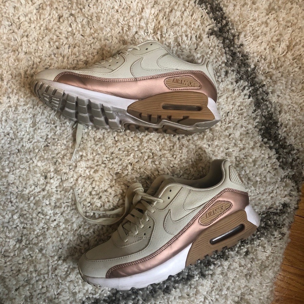 🌹✨HP✨Nike Air Max 90 Ultra in Pink and Bone